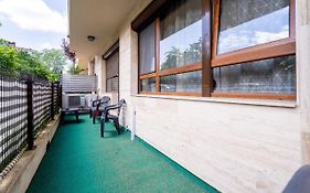 Sunny Apartment In Studentski Grad, Behind Unss