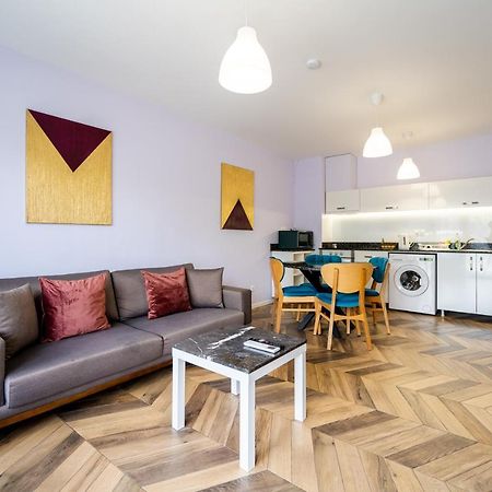 Sunny Apartment In Studentski Grad, Behind Unss Sofia Esterno foto