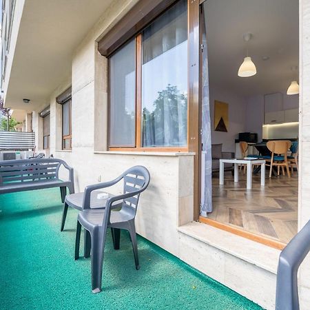 Sunny Apartment In Studentski Grad, Behind Unss Sofia Esterno foto