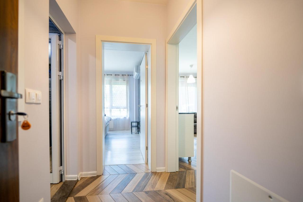 Sunny Apartment In Studentski Grad, Behind Unss Sofia Esterno foto
