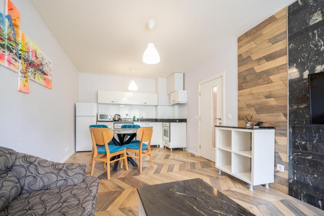 Sunny Apartment In Studentski Grad, Behind Unss Sofia Esterno foto