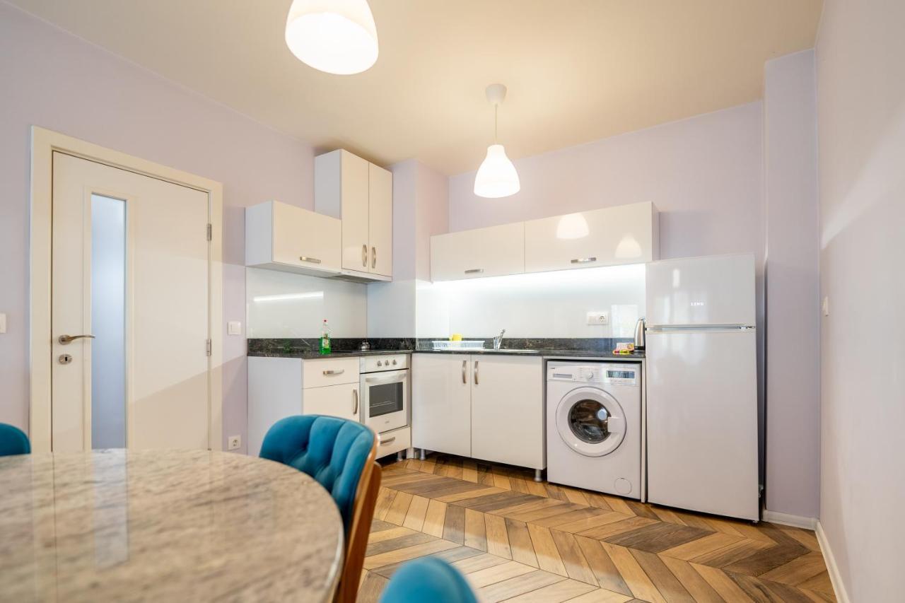 Sunny Apartment In Studentski Grad, Behind Unss Sofia Esterno foto