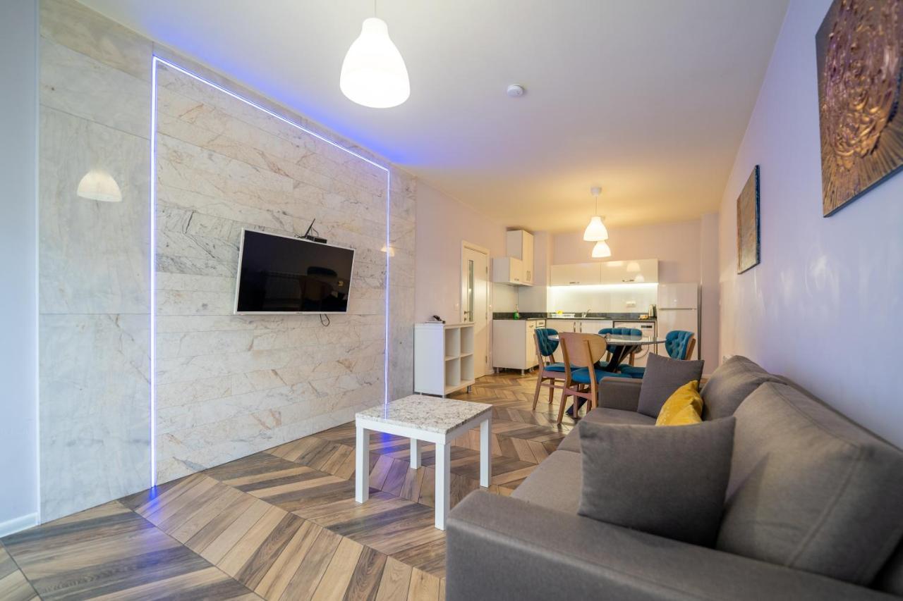 Sunny Apartment In Studentski Grad, Behind Unss Sofia Esterno foto